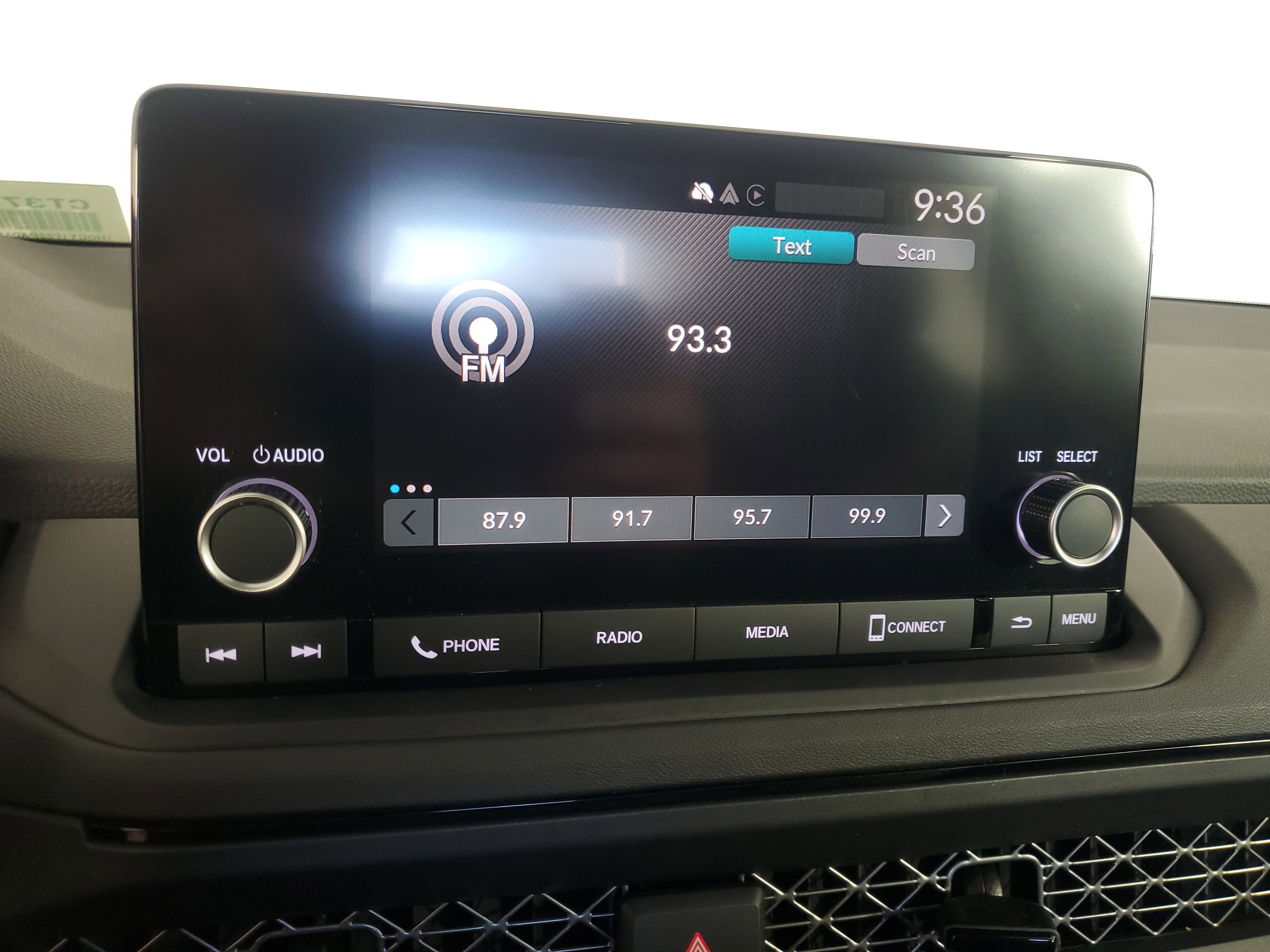 Certified 2023 Honda Accord LX image 21