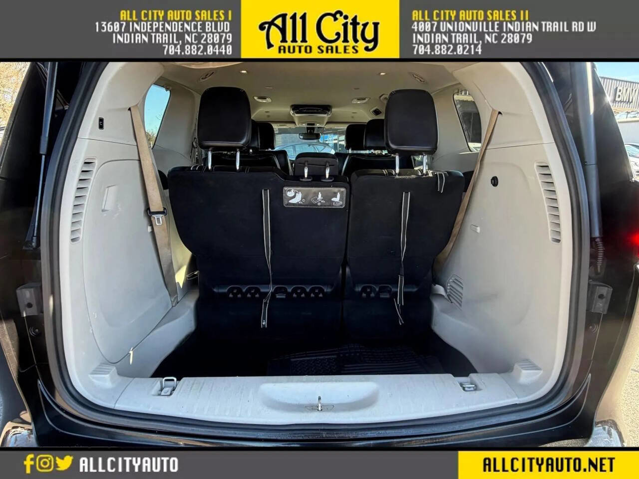 Used 2020 Chrysler Voyager Lxi FWD image 31