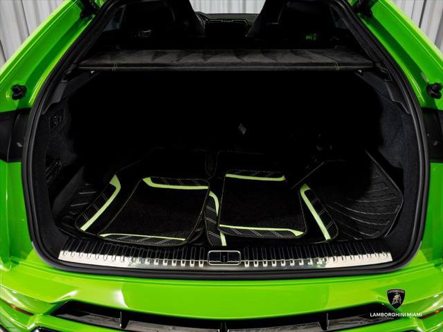 Used 2024 Lamborghini Urus S AWD/4WD image 12