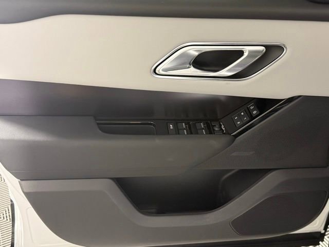 New 2026 Land Rover Range Rover Velar Dynamic SE image 16