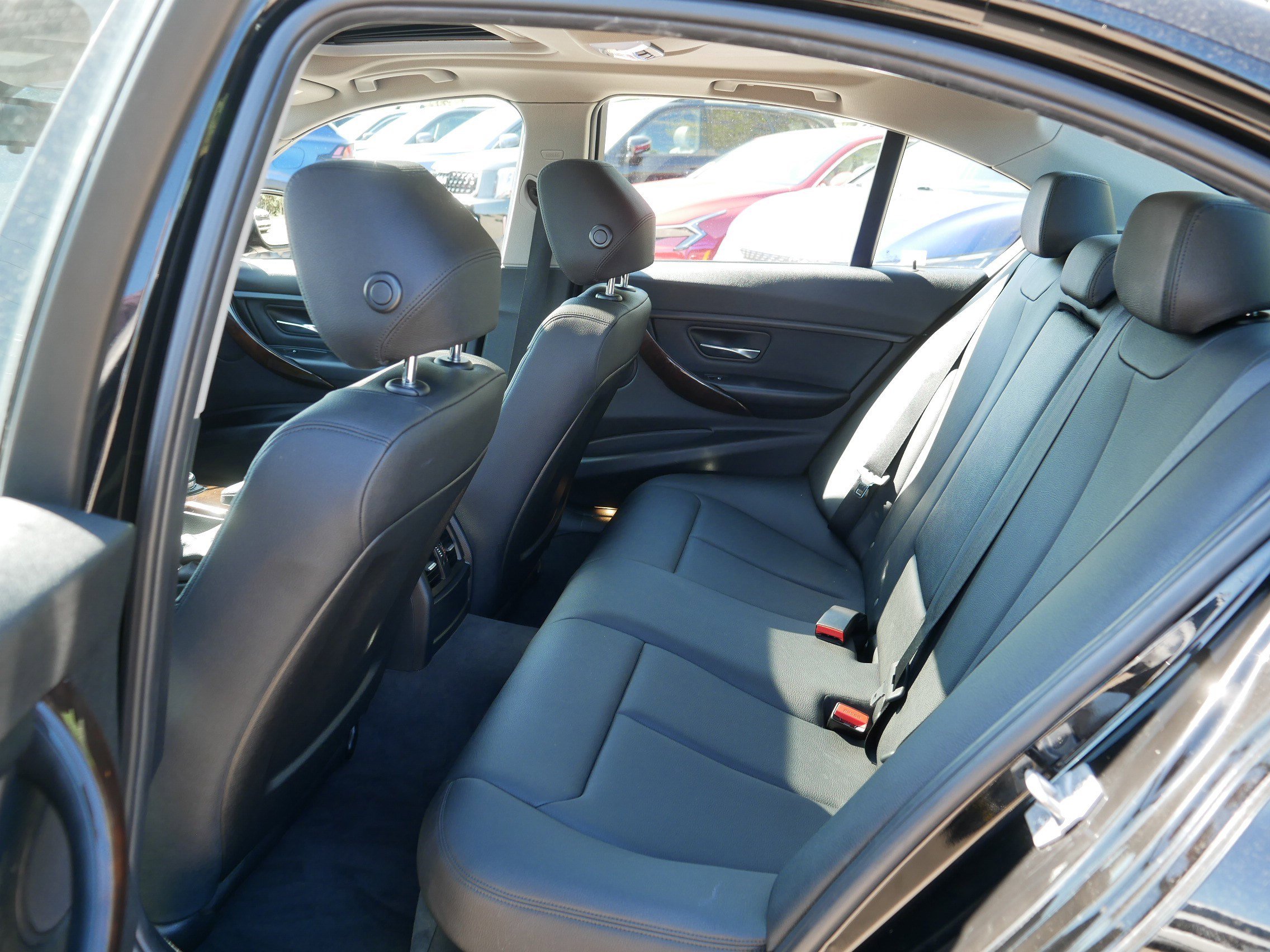 Used 2015 BMW 320i xDrive Sedan AWD/4WD image 36