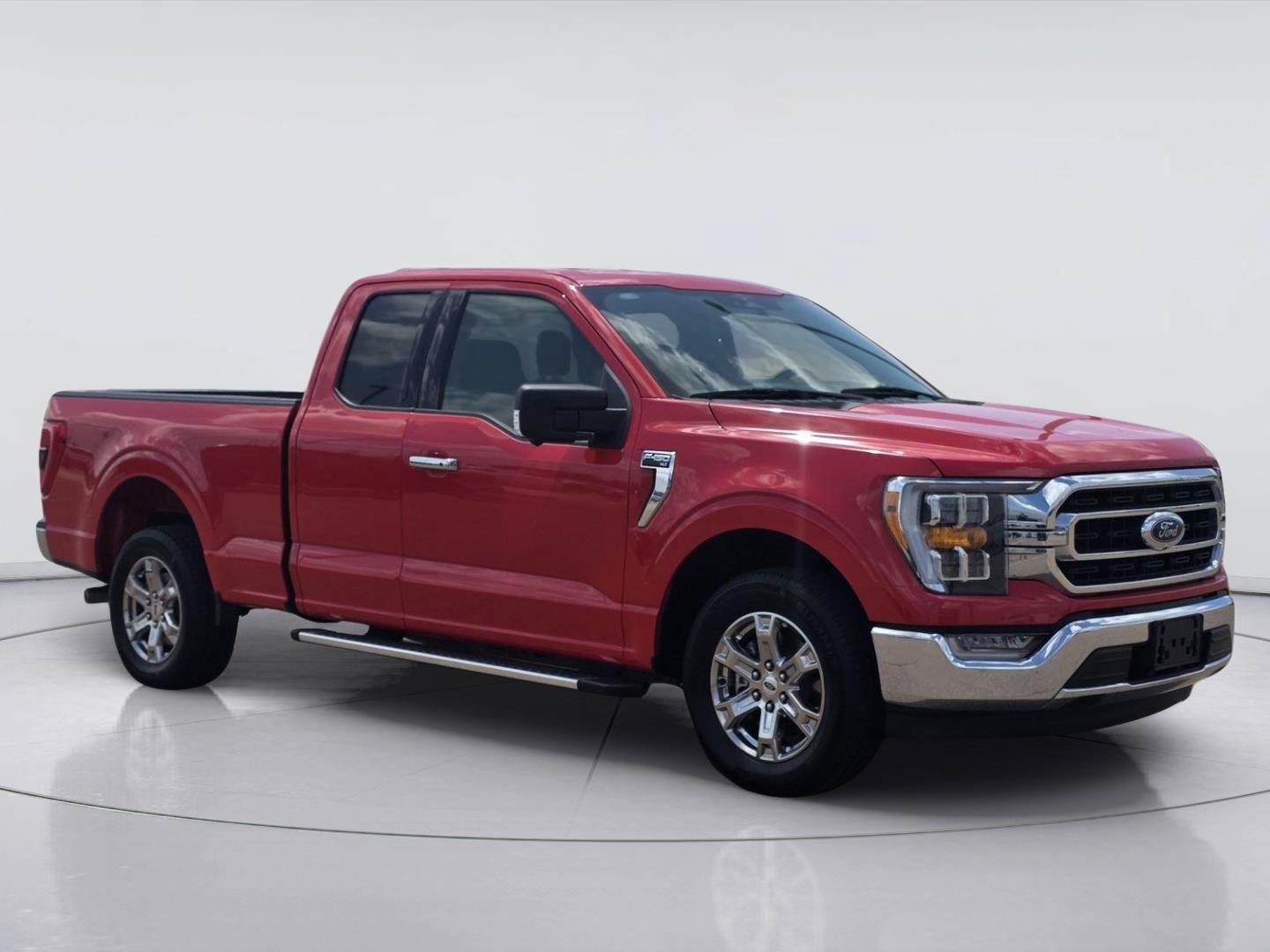Used 2023 Ford F150 XLT w/ Equipment Group 302A High RWD image 3