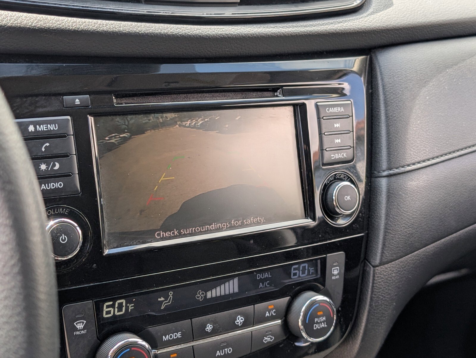 Used 2020 Nissan Rogue SV FWD image 25