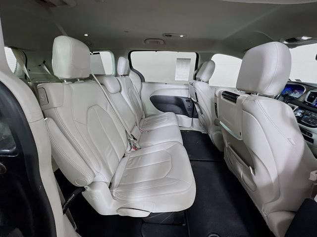 Used 2019 Chrysler Pacifica Touring-L Plus w/ Advanced Safetytec Group FWD image 44