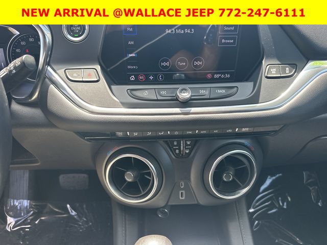 Used 2020 Chevrolet Blazer LT FWD image 18