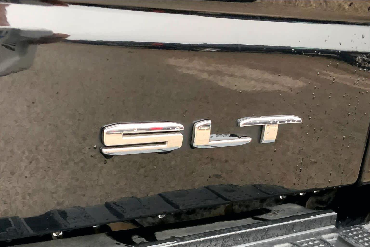 Used 2020 GMC Sierra 1500 SLT RWD image 10