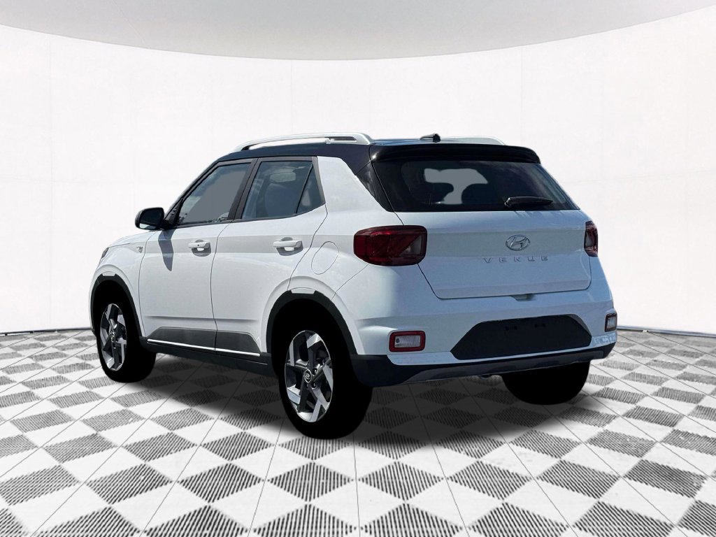 New 2026 Hyundai Venue SEL FWD image 8