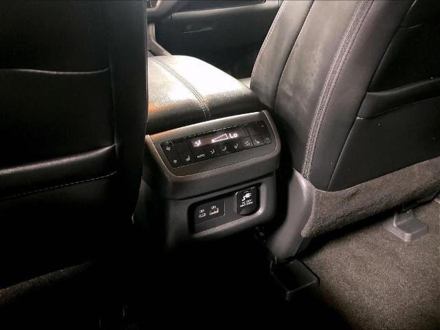Certified 2025 Nissan Pathfinder Platinum w/ Cargo Package AWD/4WD image 28