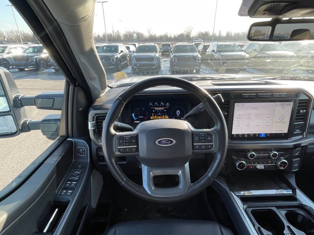 Used 2024 Ford F350 Lariat image 14