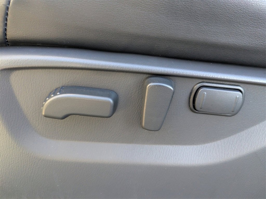 Used 2022 Nissan Armada Platinum w/ Captain's Chairs Package image 25