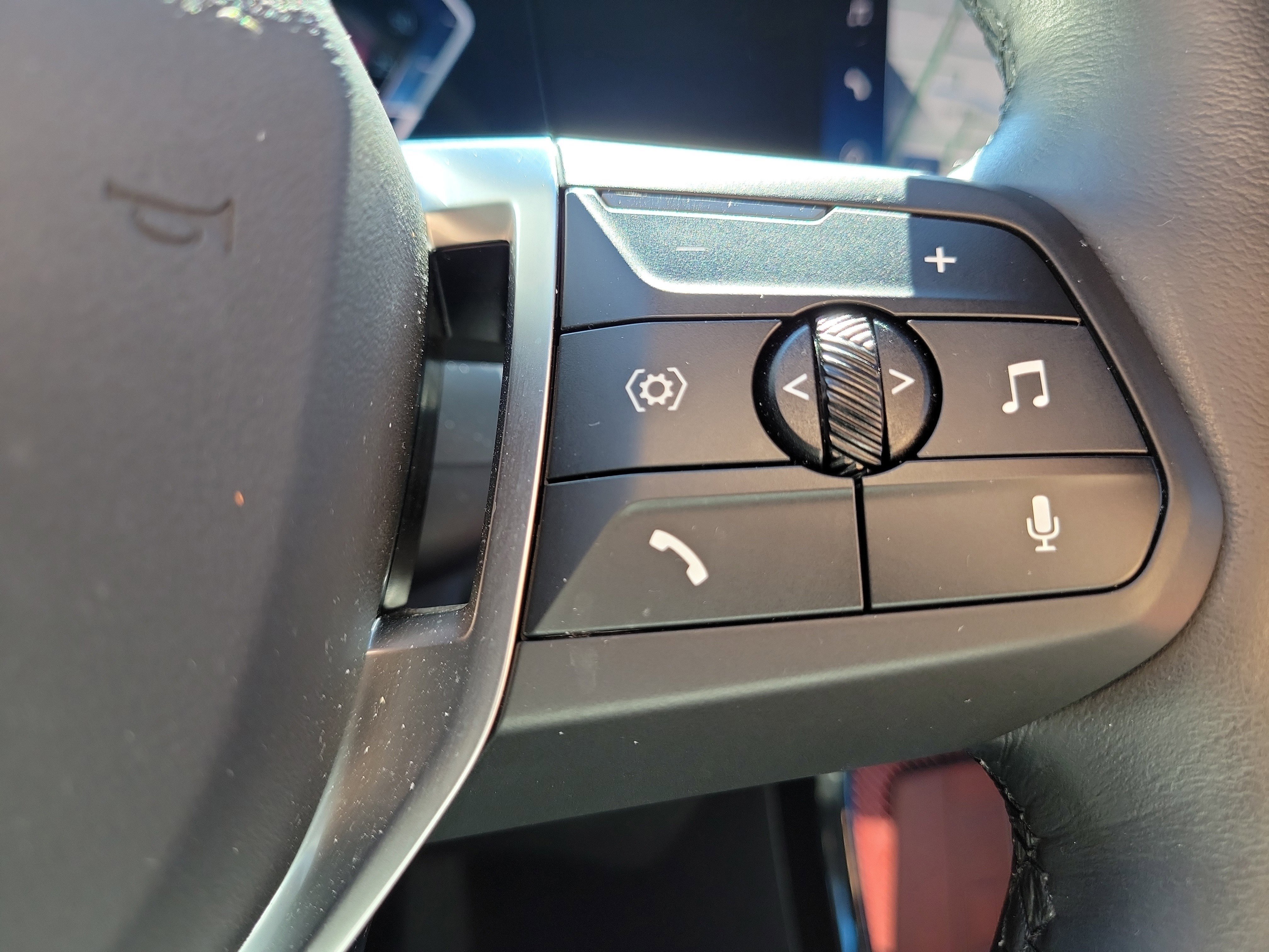 Used 2023 BMW X1 xDrive28i w/ Premium Package image 26