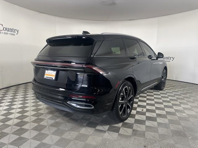 Used 2024 Lincoln Nautilus Reserve w/ Equipment Group 202A image 7