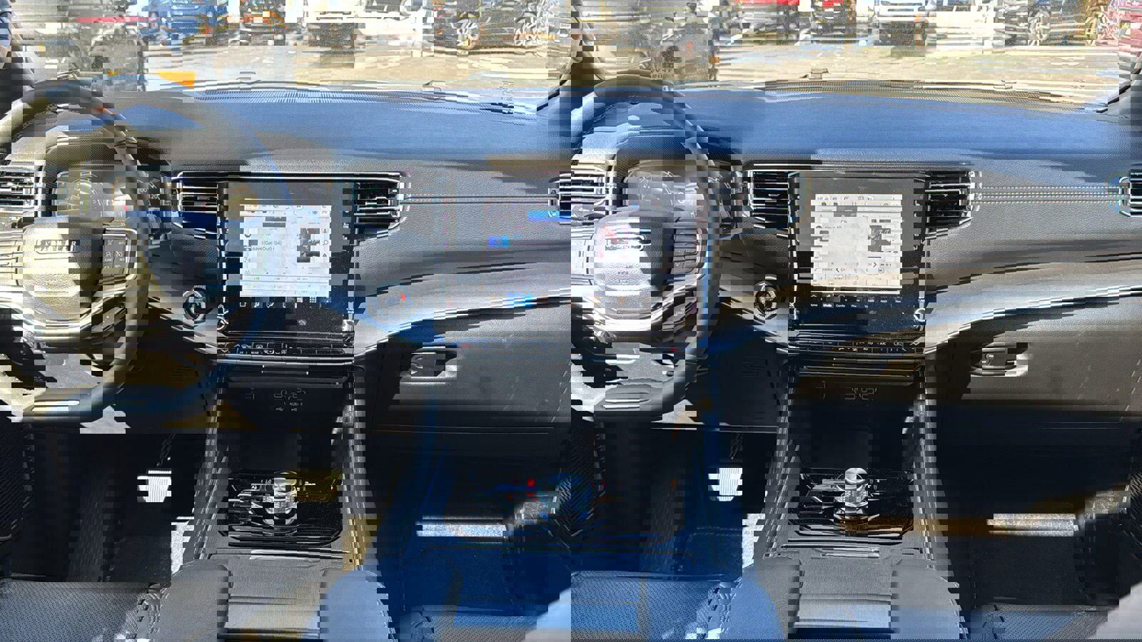 Used 2025 Jeep Wagoneer 4WD w/ Premium Group I image 13