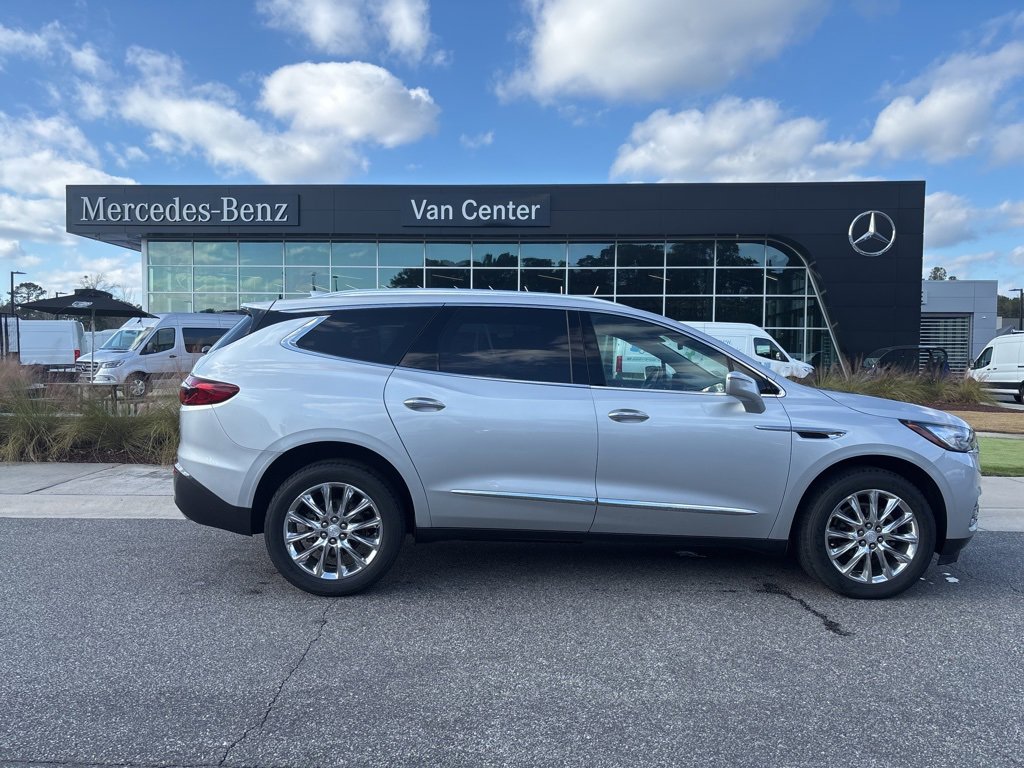 Used 2019 Buick Enclave Premium w/ Experience Buick Package image 3