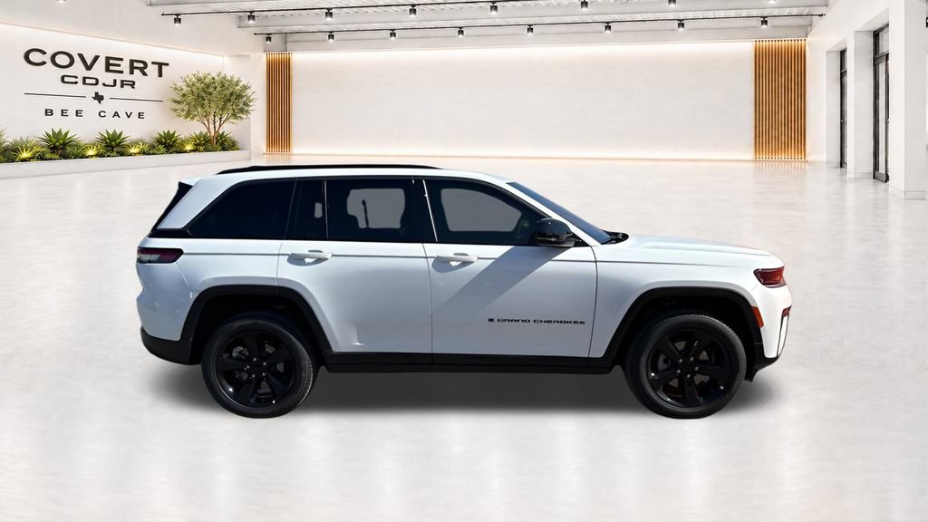 New 2026 Jeep Grand Cherokee Limited w/ Limited Altitude Package AWD/4WD image 13