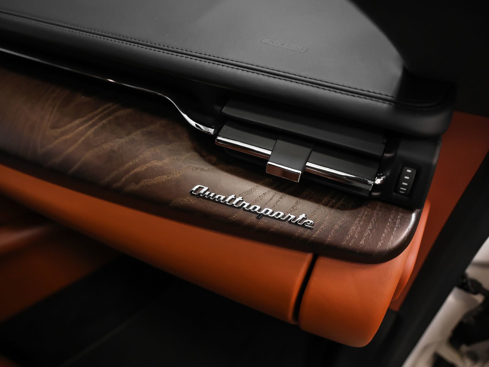 Used 2023 Maserati Quattroporte Modena RWD image 29