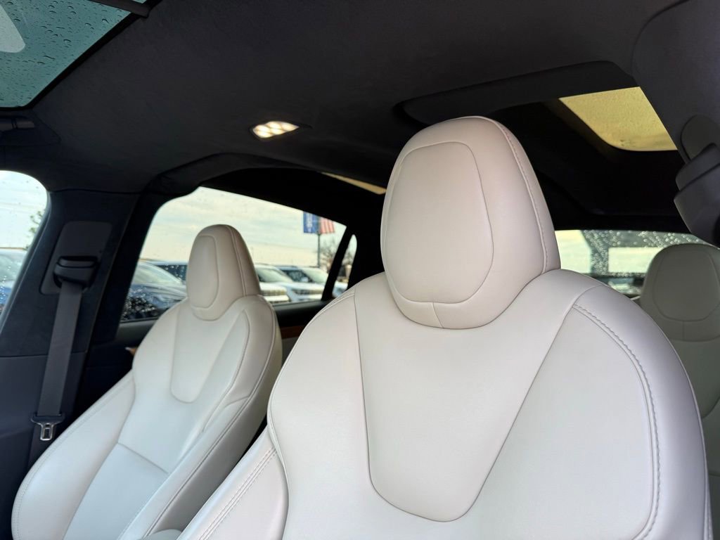 Used 2020 Tesla Model X Long Range image 22