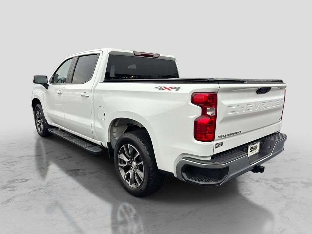 Used 2022 Chevrolet Silverado 1500 LT AWD/4WD image 2
