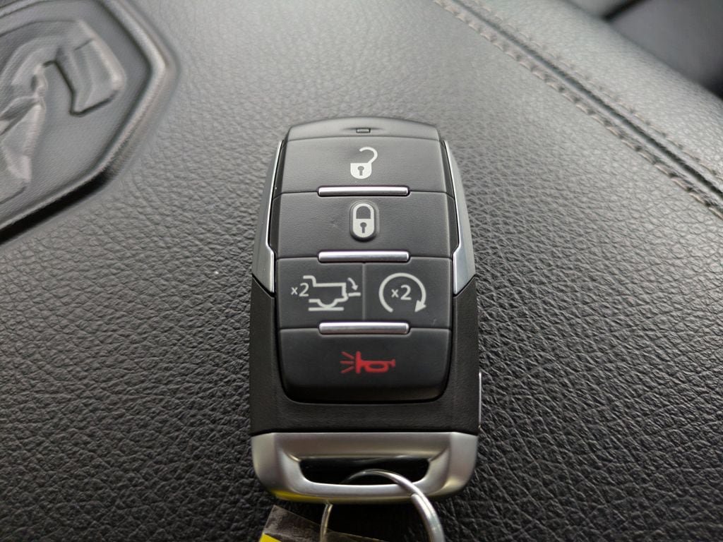 Used 2022 RAM 1500 Laramie AWD/4WD image 28