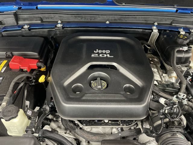 Used 2021 Jeep Wrangler Unlimited Sahara w/ Cold Weather Group AWD/4WD image 30
