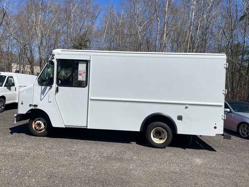 Used 2016 Ford E-350 and Econoline 350 Super Duty w/ A/C Prep Package RWD image 9