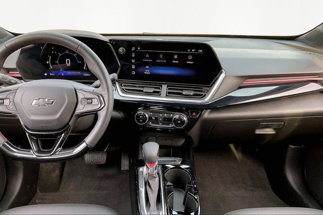 Used 2025 Chevrolet Trax RS w/ Driver Confidence Package image 9
