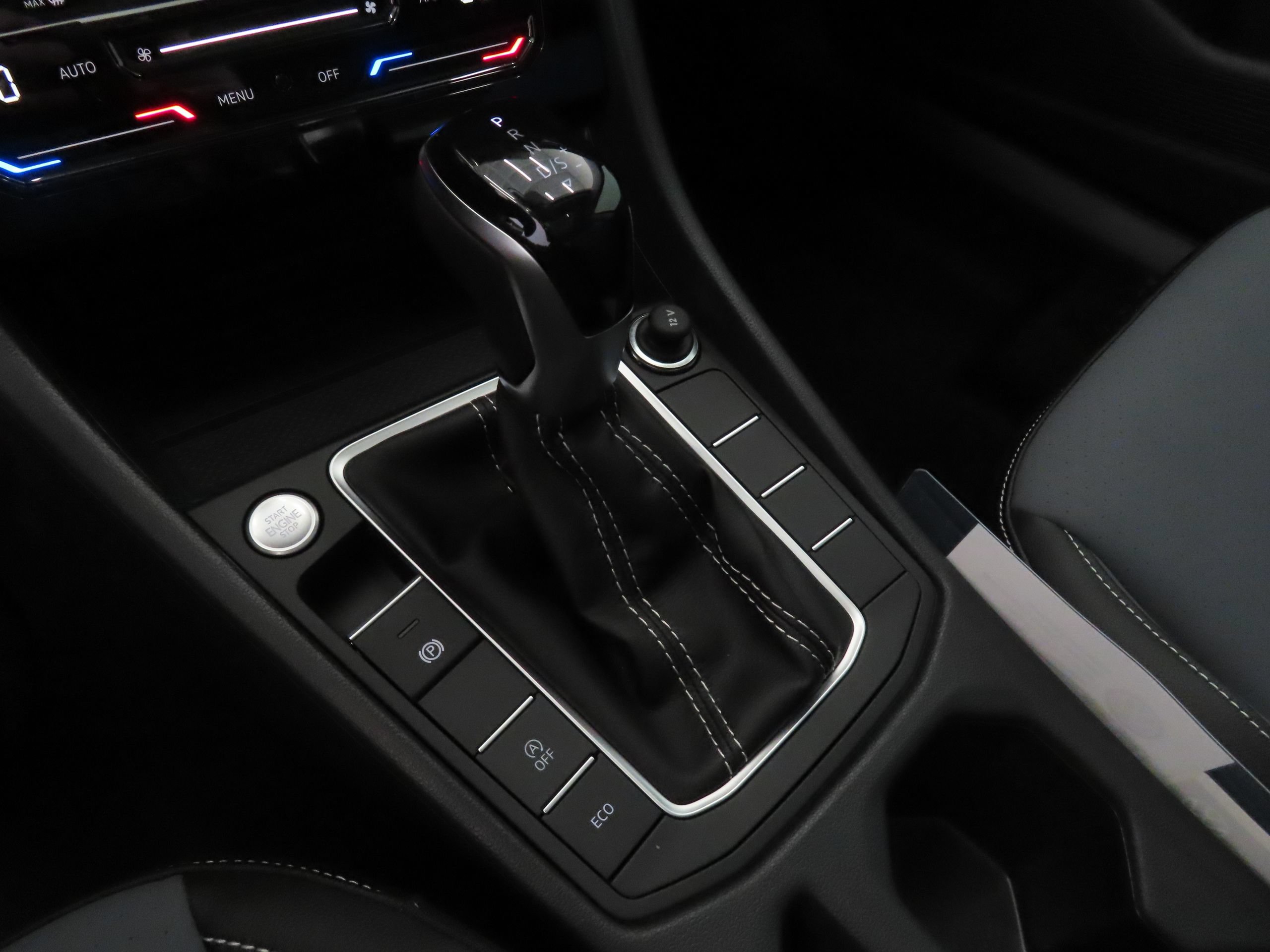 New 2026 Volkswagen Jetta SE FWD image 16