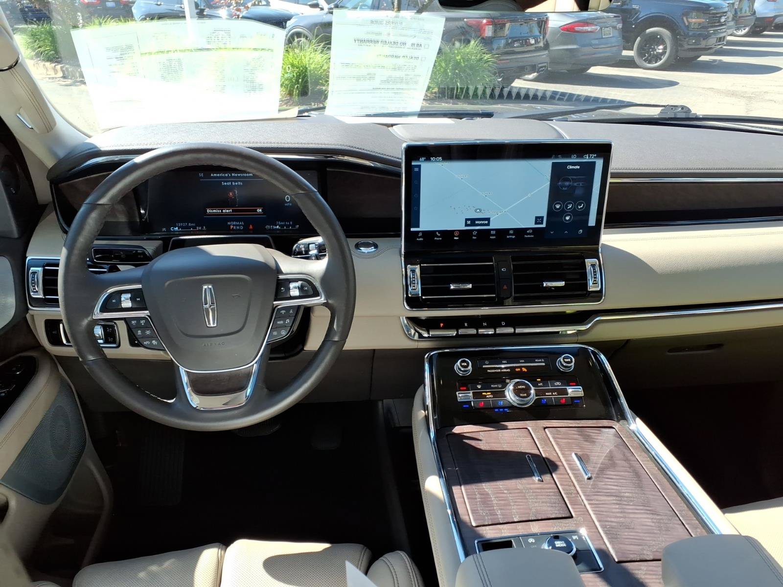 Certified 2024 Lincoln Navigator Reserve AWD/4WD image 6