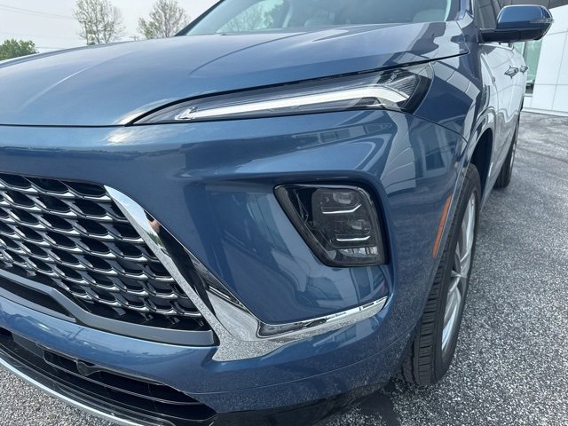 New 2026 Buick Enclave Avenir w/ LPO, Floor Liner Package image 12