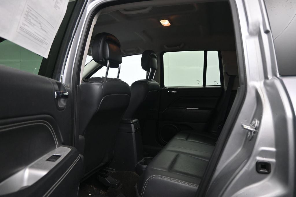 Used 2015 Jeep Compass Limited AWD/4WD image 18