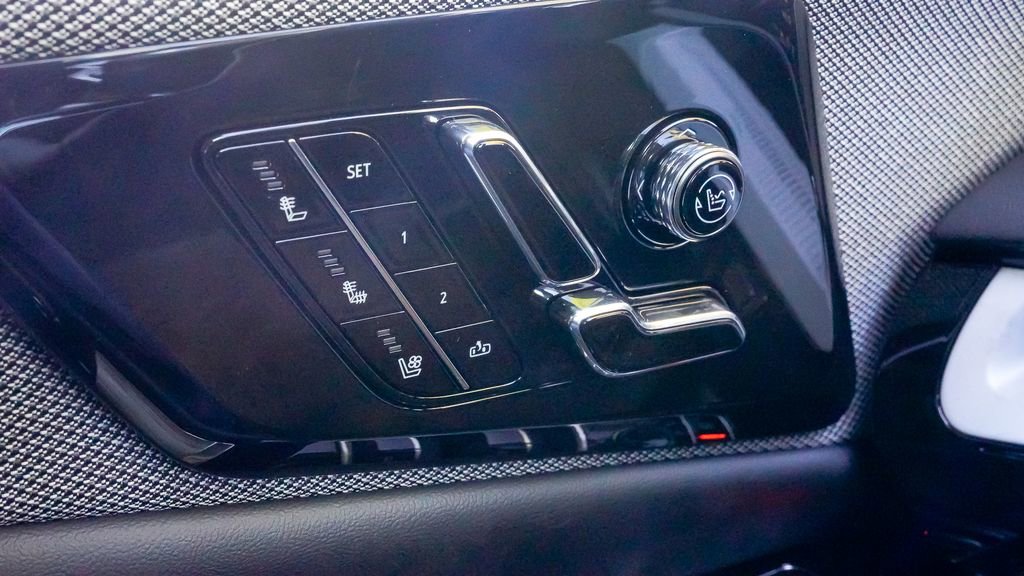 New 2026 Cadillac Optiq Sport 2 image 19