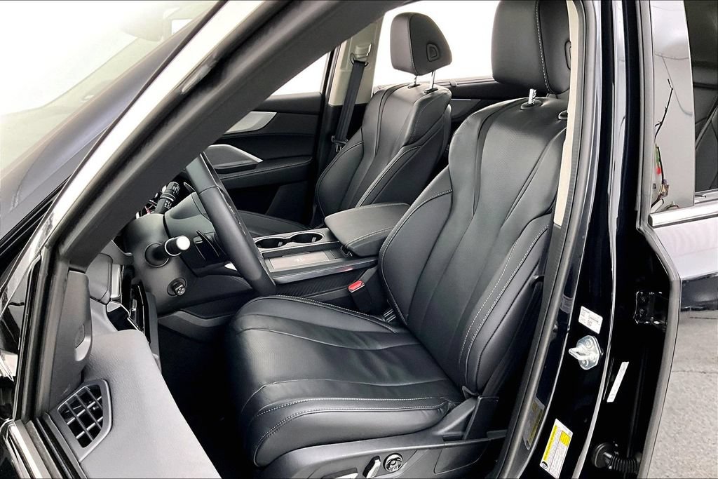Certified 2026 Acura MDX w/ Technology Package FWD image 33