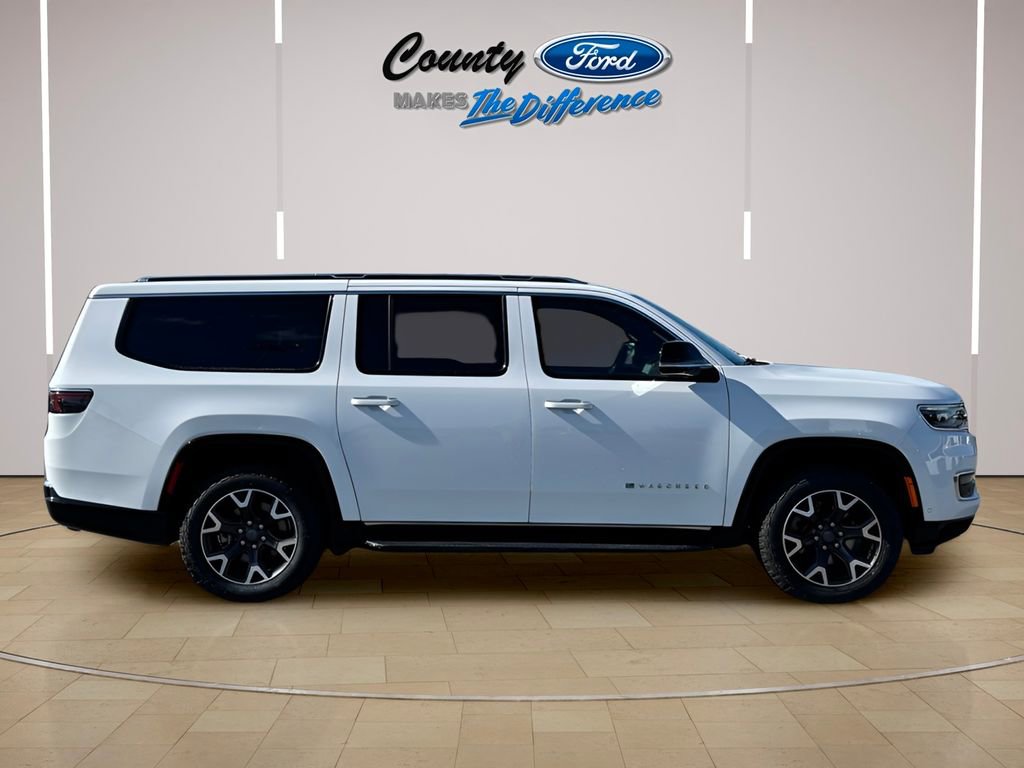 Used 2024 Jeep Wagoneer L Series III w/ Flexible Seating Group AWD/4WD image 8