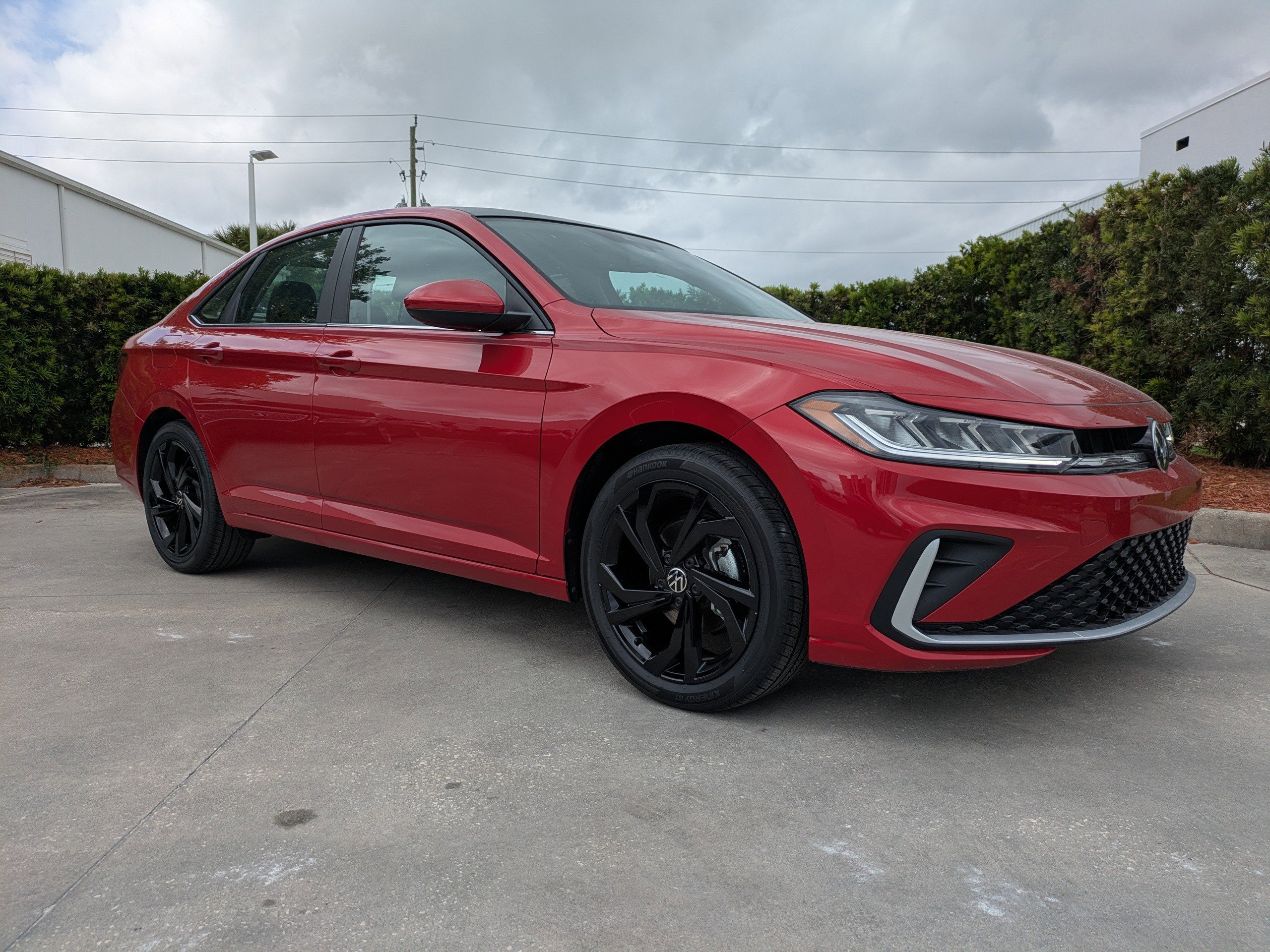 New 2026 Volkswagen Jetta SE FWD image 2