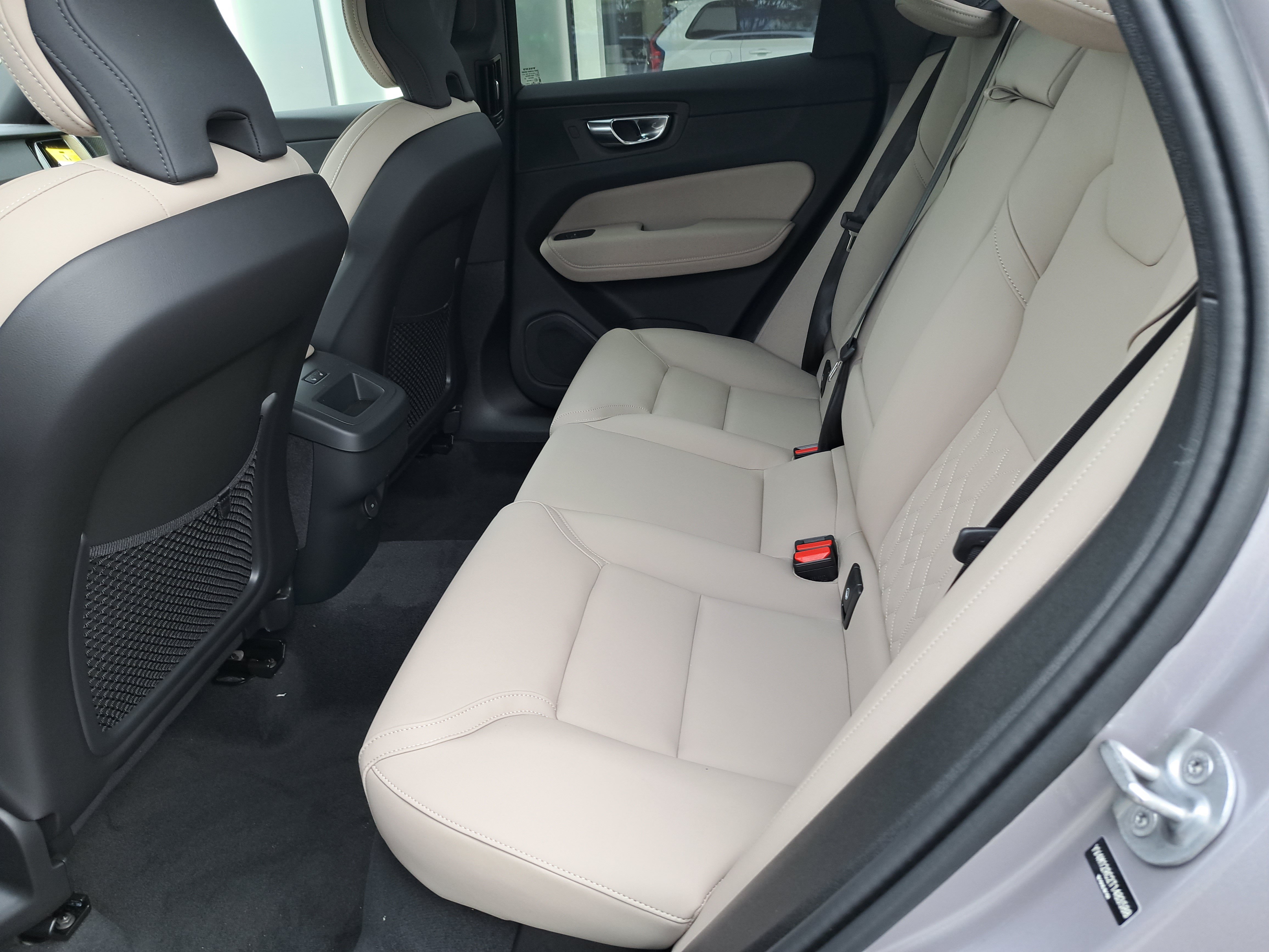 New 2026 Volvo XC60 B5 Plus w/ Protection Package Premier AWD/4WD image 7