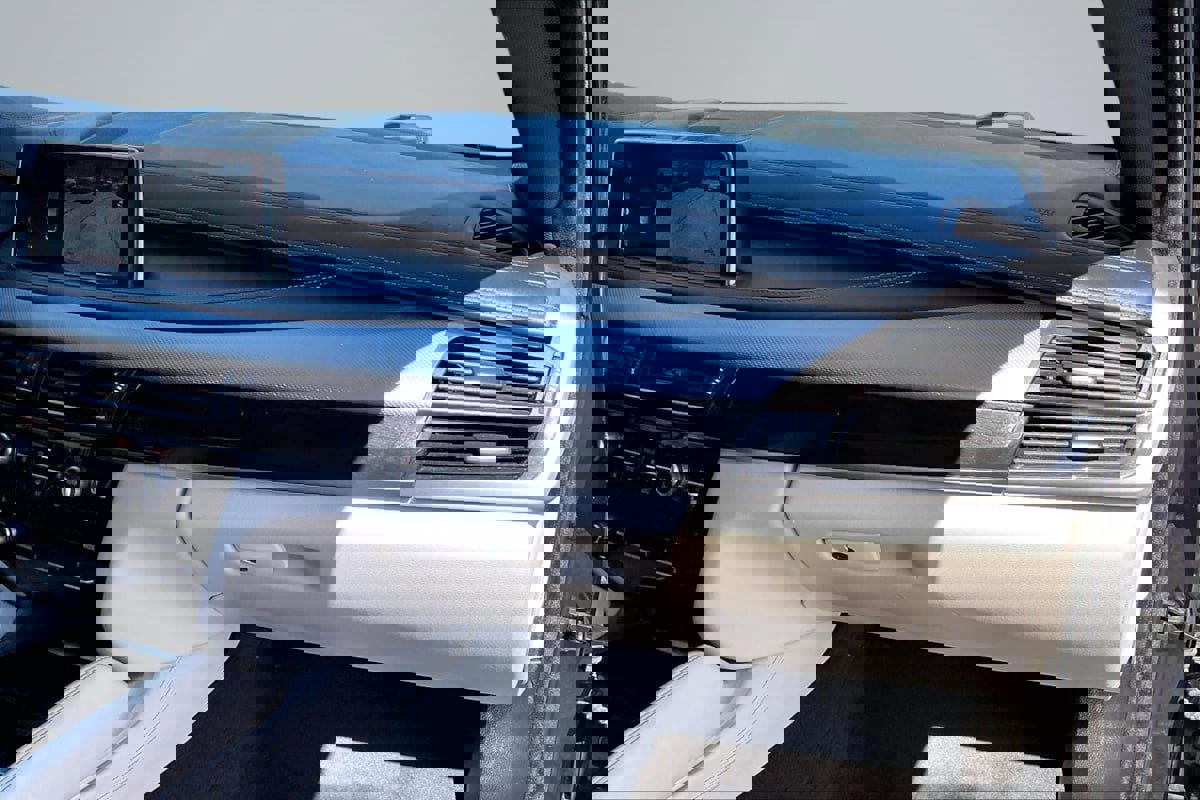 Used 2019 BMW X6 xDrive50i w/ M Sport Package image 17