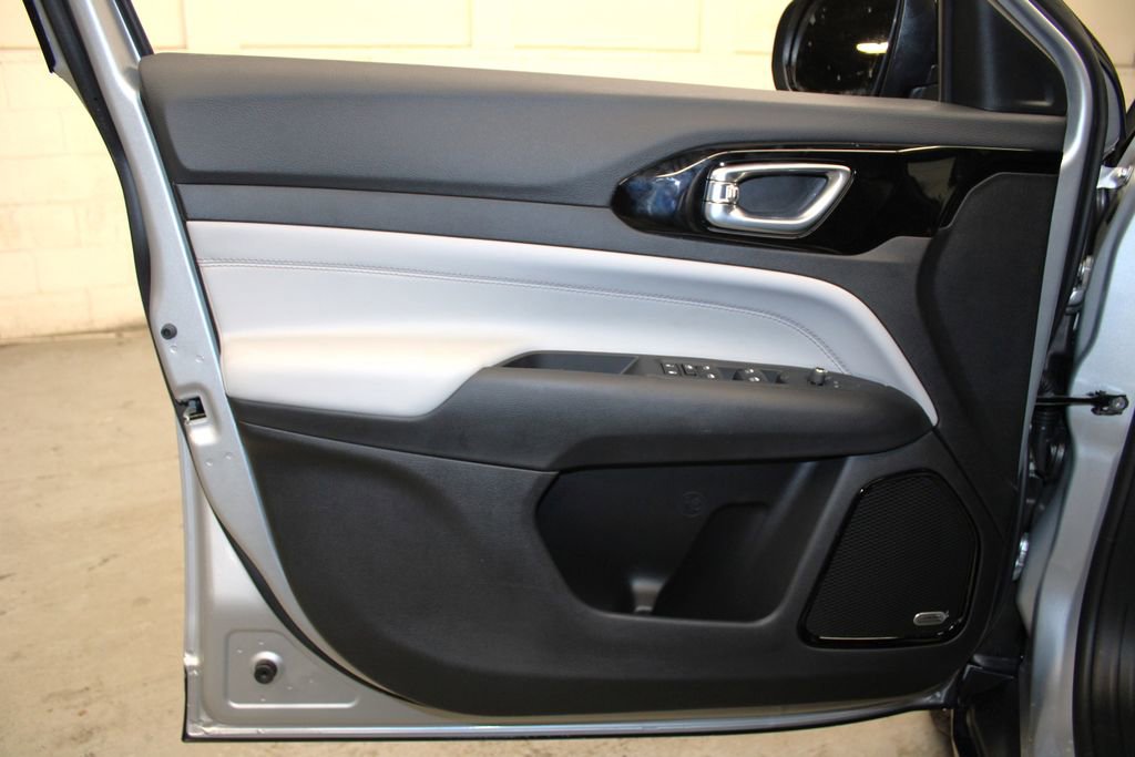 New 2026 Jeep Compass Limited w/ Sun, Sound & Navigation Group image 27