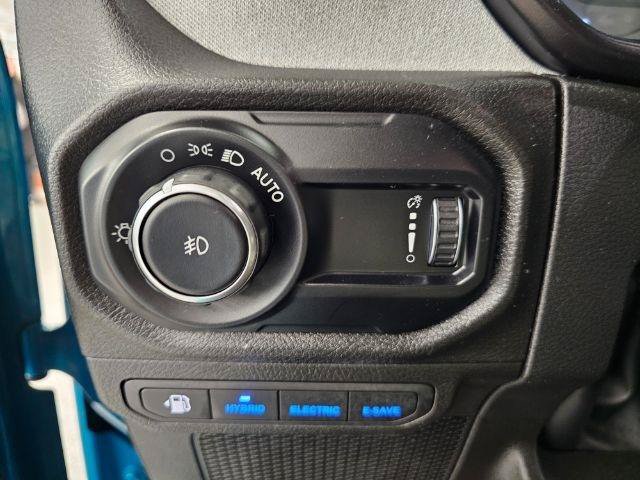 Used 2024 Jeep Wrangler Unlimited AWD/4WD image 18