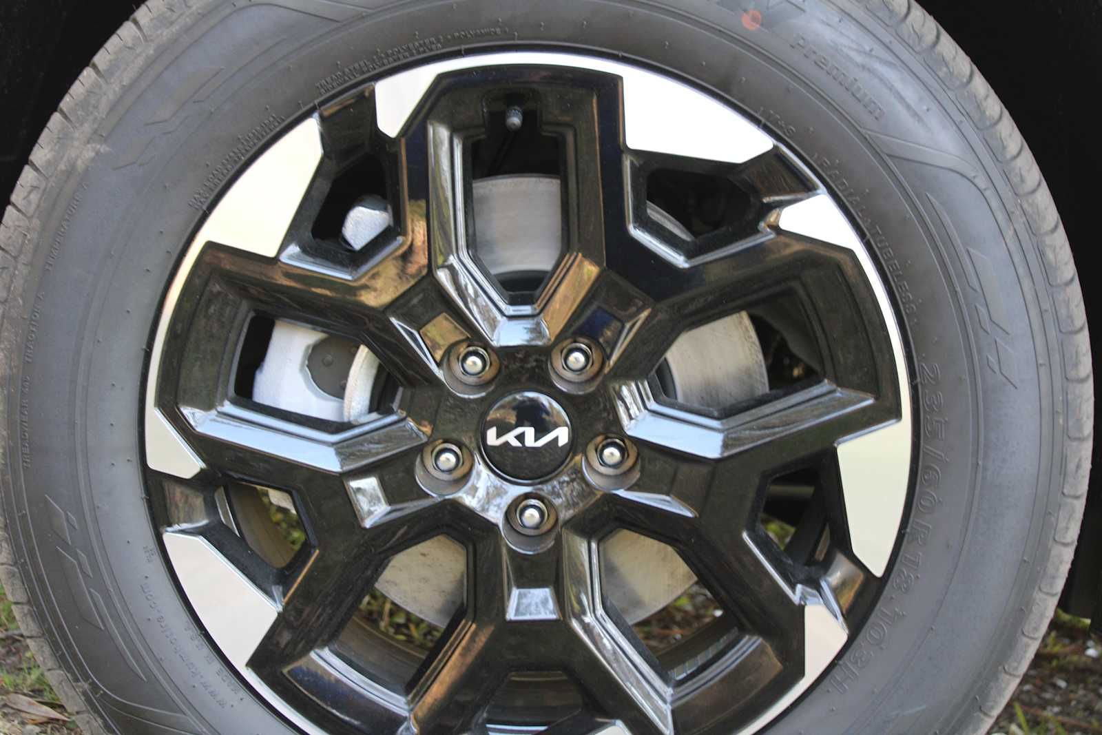 New 2026 Kia Sorento S w/ S Panoramic Sunroof Package FWD image 18