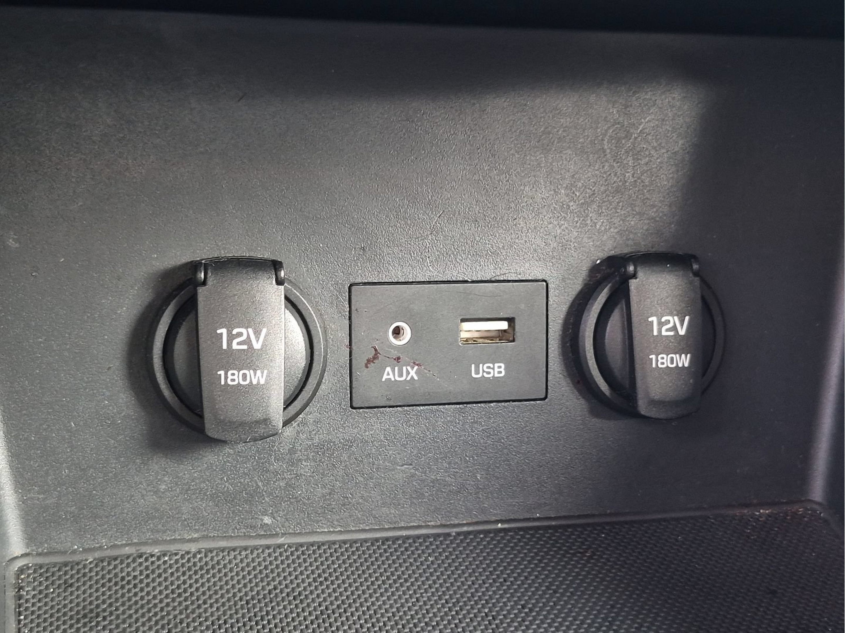 Used 2019 Hyundai Elantra GT FWD image 26