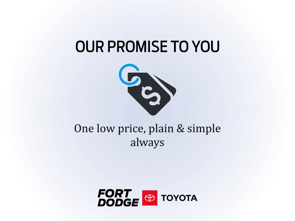 Used 2015 Toyota Sienna XLE w/ XLE Navigation Package FWD image 8