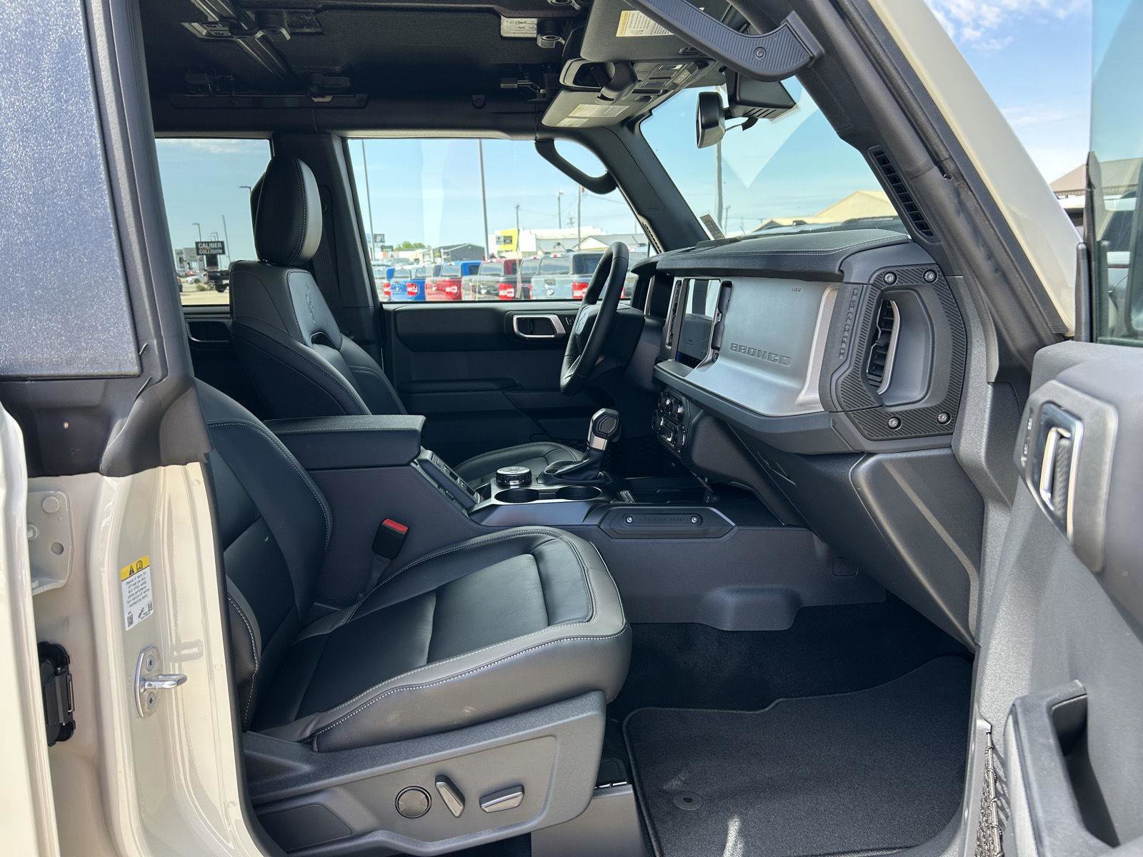 New 2026 Ford Bronco Outer Banks AWD/4WD image 33