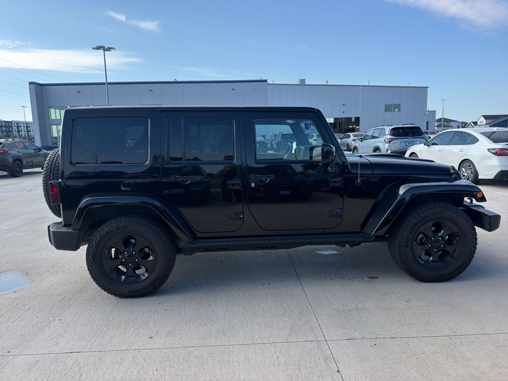 Used 2015 Jeep Wrangler Unlimited Sahara AWD/4WD image 4