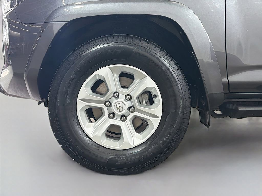 Used 2023 Toyota 4Runner SR5 Premium w/ Moonroof Package RWD image 34