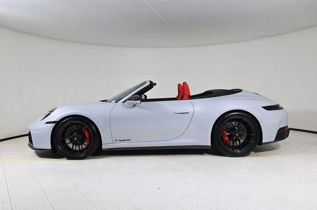 Used 2026 Porsche 911 Carrera 4 GTS AWD/4WD image 2