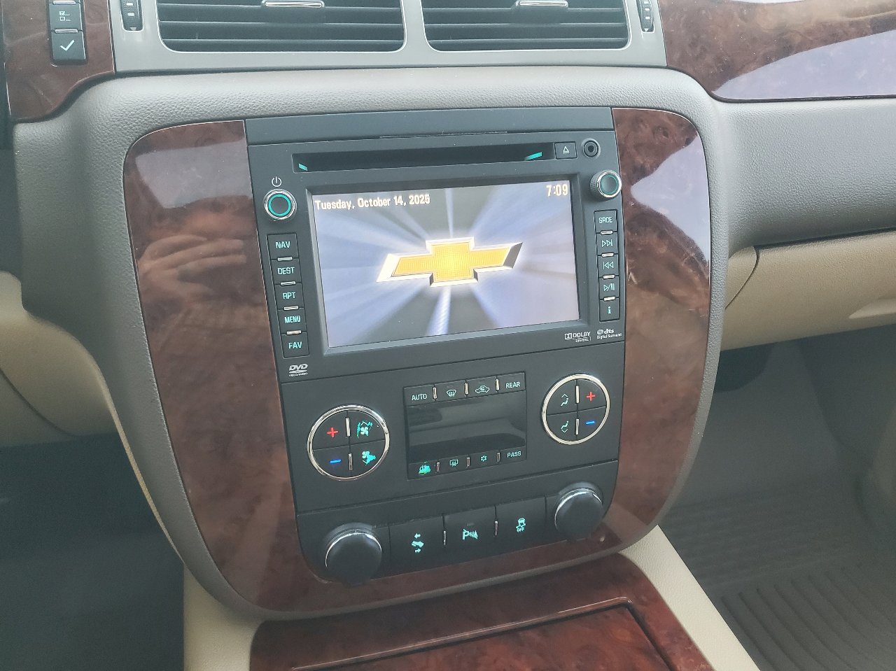 Used 2013 Chevrolet Tahoe LTZ image 50