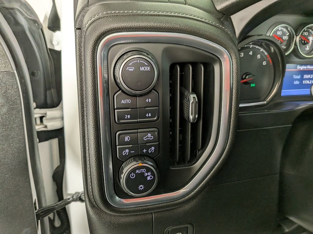 Used 2020 Chevrolet Silverado 1500 LT Trail Boss w/ Convenience Package image 17