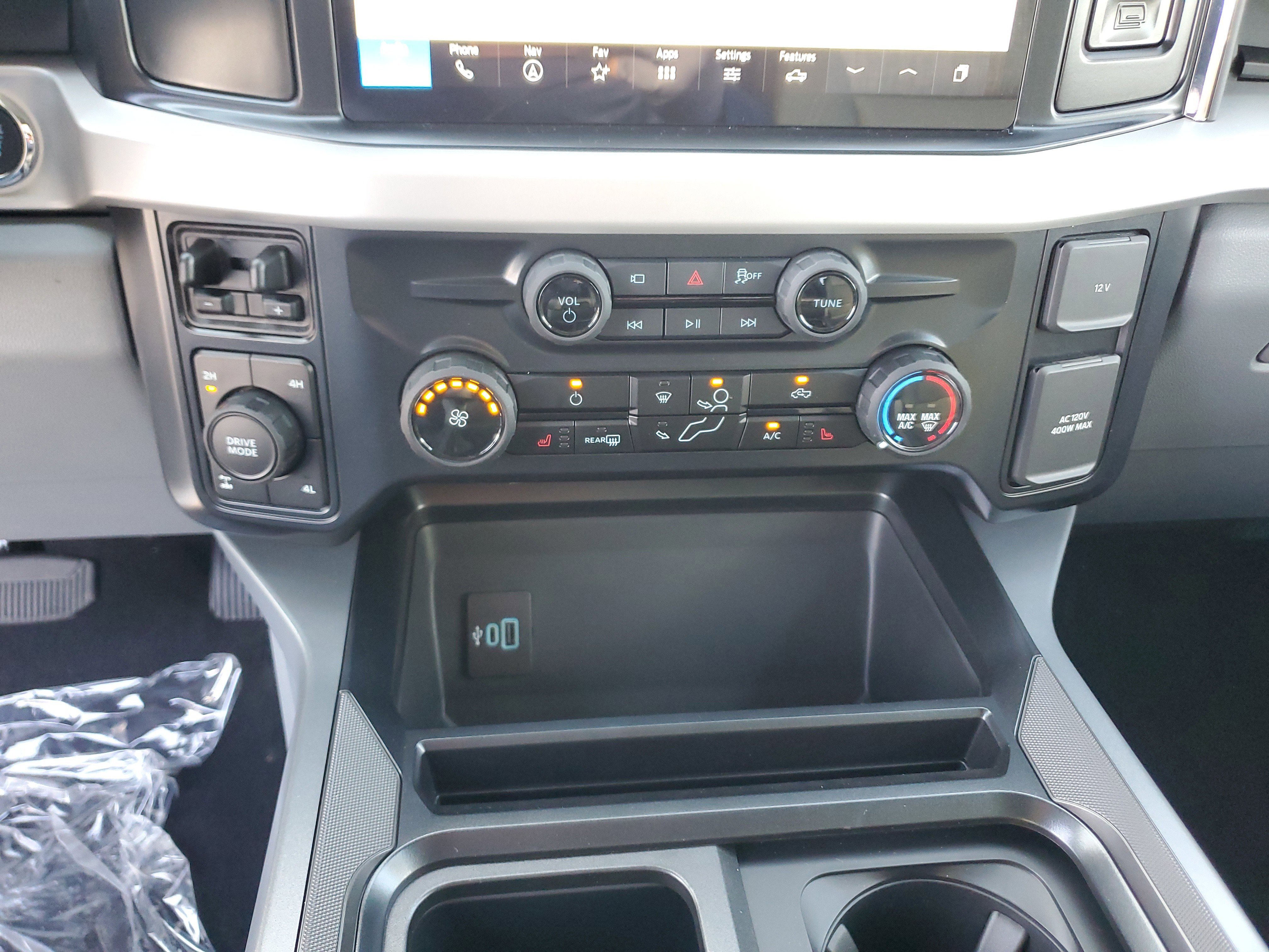 New 2026 Ford F250 XLT w/ XLT Premium Package image 18