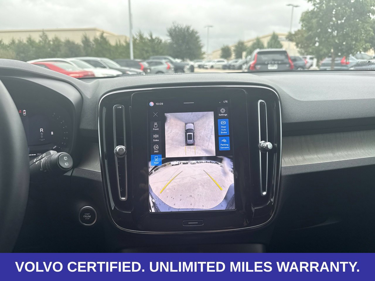 Certified 2024 Volvo XC40 B5 Ultimate w/ Protection Package Premier AWD/4WD image 31