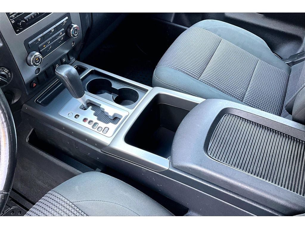 Used 2010 Nissan Titan SE w/ SE Value Truck Pkg AWD/4WD image 15